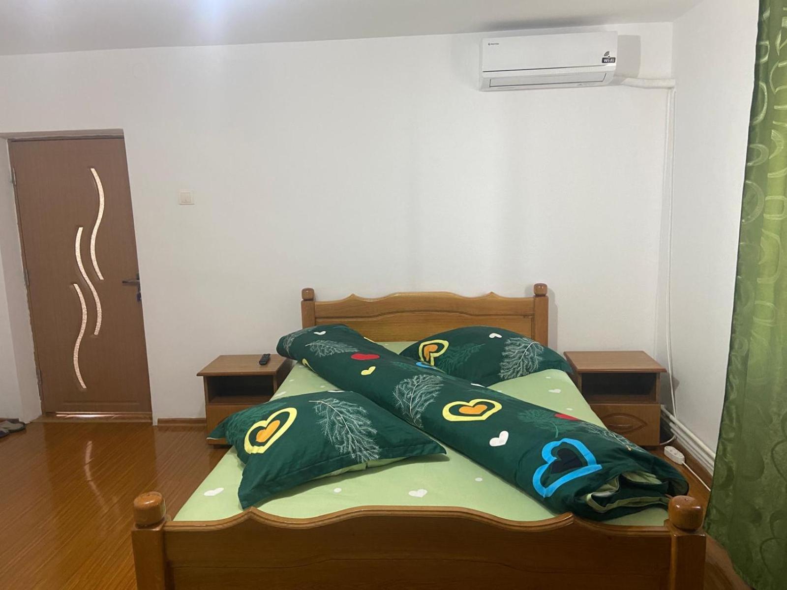 Pensiunea Casa Deny Novaci-Străini 외부 사진