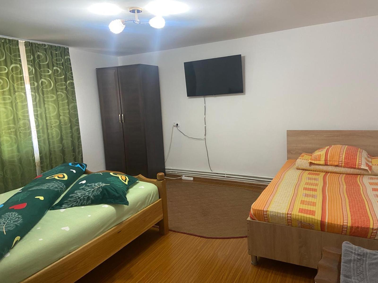 Pensiunea Casa Deny Novaci-Străini 외부 사진